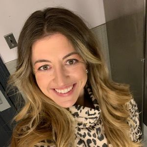 Meet your Posher, Kelli